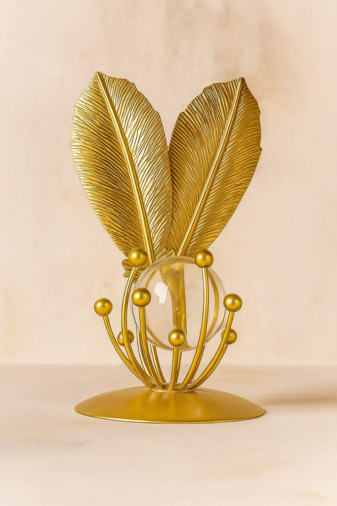 Golden Plume Elegance: Feather-Inspired Art Decor