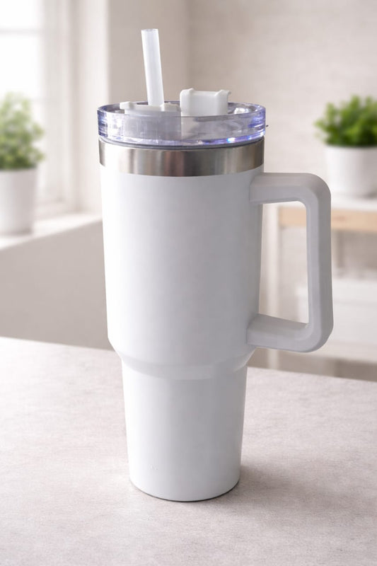 “Large Insulated Stainless Steel Travel Tumbler with Handle & Straw – White Leak‑Proof Coffee Mug for Hot & Cold Drinks, Car Cup Holder & Office Use”